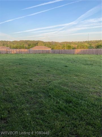 1111 Bluebird Drive, Cedarville, AR 72932