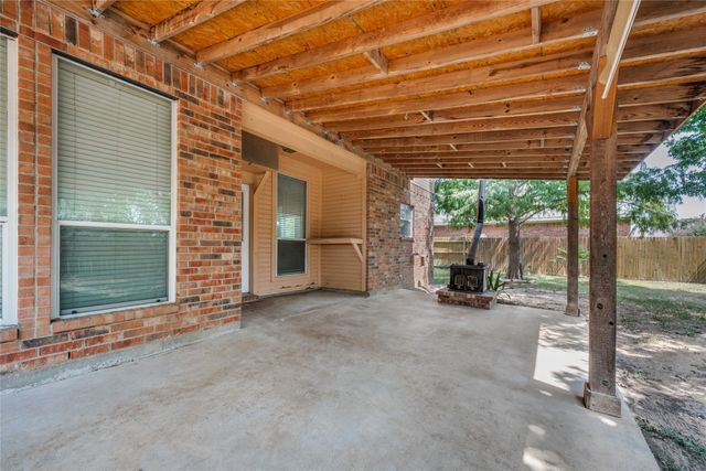 600 Sunfish Drive, Crowley, TX 76036
