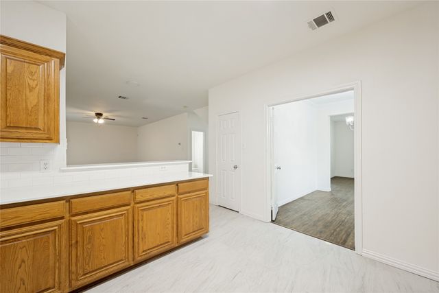600 Sunfish Drive, Crowley, TX 76036