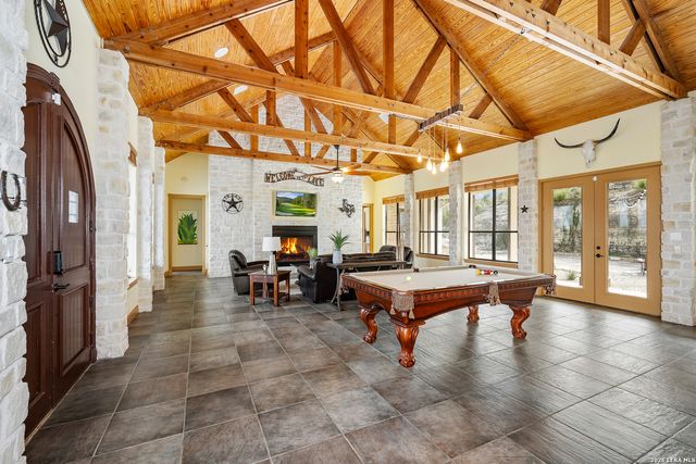 800 High Oaks, Canyon Lake, TX 78133