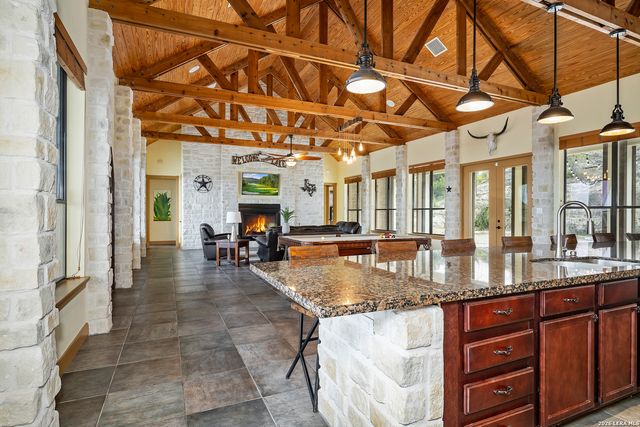 800 High Oaks, Canyon Lake, TX 78133