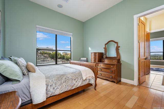 800 High Oaks, Canyon Lake, TX 78133