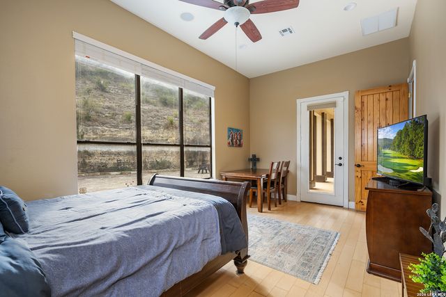 800 High Oaks, Canyon Lake, TX 78133