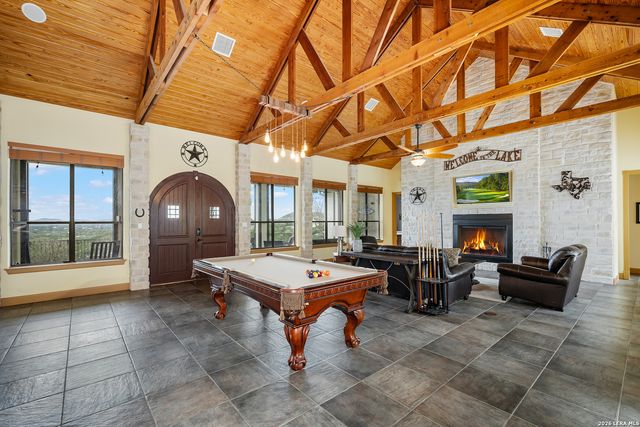 800 High Oaks, Canyon Lake, TX 78133