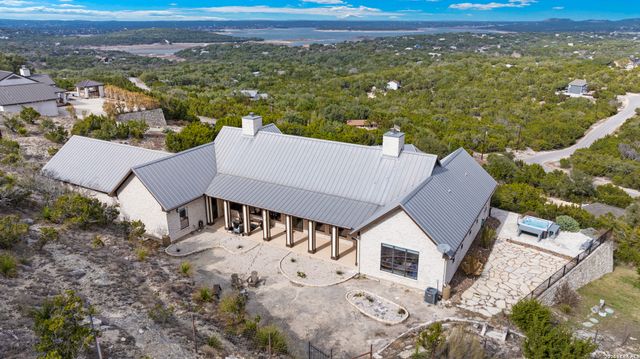 800 High Oaks, Canyon Lake, TX 78133