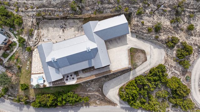 800 High Oaks, Canyon Lake, TX 78133