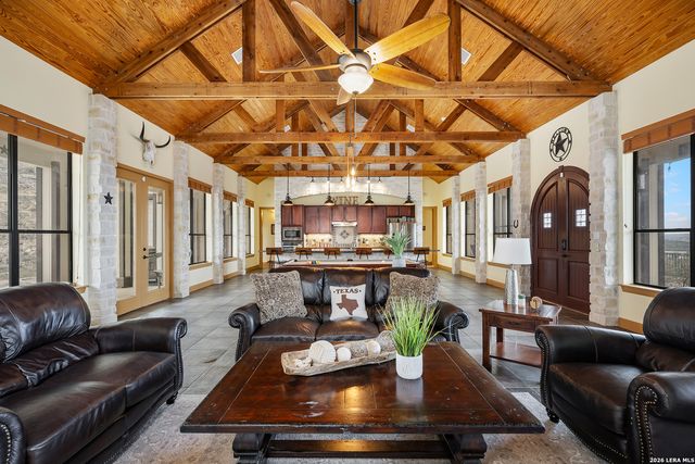 800 High Oaks, Canyon Lake, TX 78133