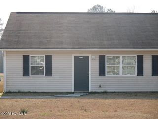 586 Haws Run Road 11, Jacksonville, NC 28540
