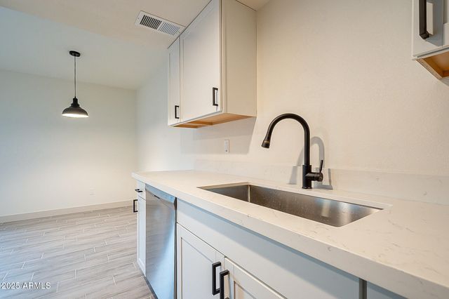 600 S DOBSON Road 39, Mesa, AZ 85202