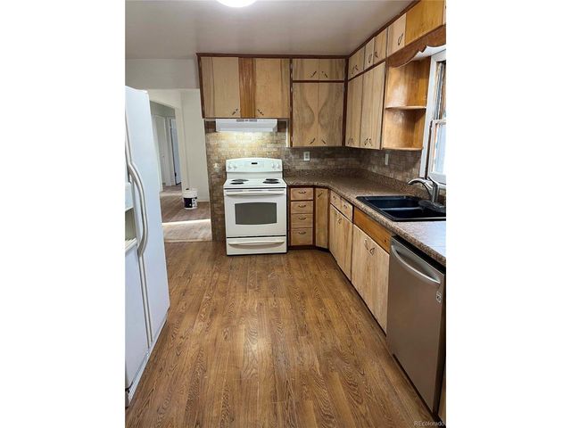 722 Birch Ave, Akron, CO 80720