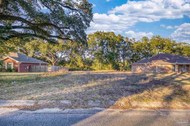 7030 Rampart Way, Pensacola, FL 32505