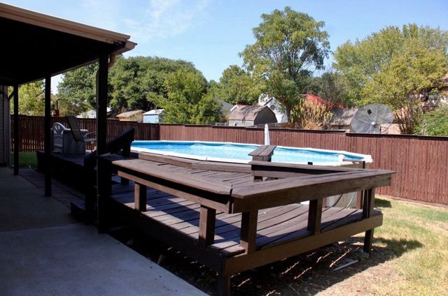 808 Bridgewater Lane, Mesquite, TX 75181