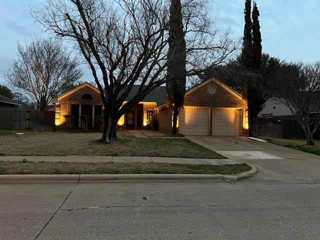 808 Bridgewater Lane, Mesquite, TX 75181