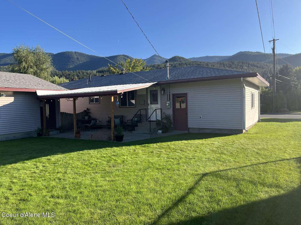 403 Emerald DR, Kellogg, ID 83837 photo 5