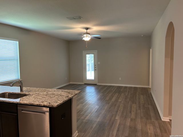 7970 Cactus Plum Dr, San Antonio, TX 78254