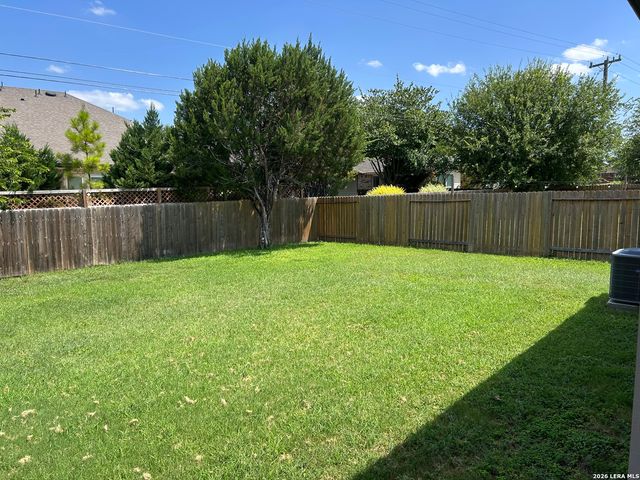 7970 Cactus Plum Dr, San Antonio, TX 78254