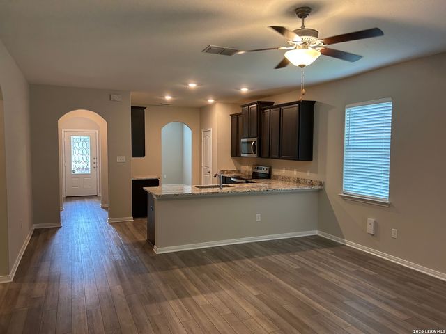 7970 Cactus Plum Dr, San Antonio, TX 78254