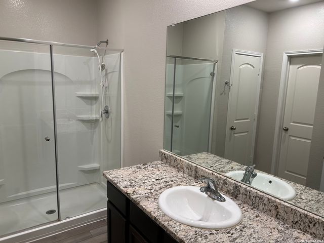 7970 Cactus Plum Dr, San Antonio, TX 78254
