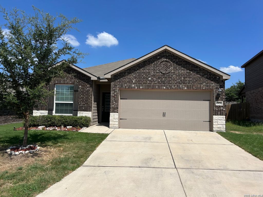 7970 Cactus Plum Dr, San Antonio, TX 78254
