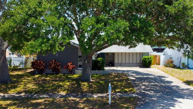 10035 82ND STREET, Seminole, FL 33777