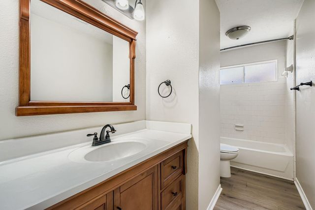 3011 Quill Meadow Drive, League City, TX 77573