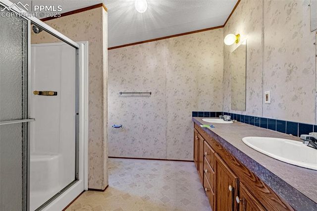 100 Wolverine Drive, Florissant, CO 80816