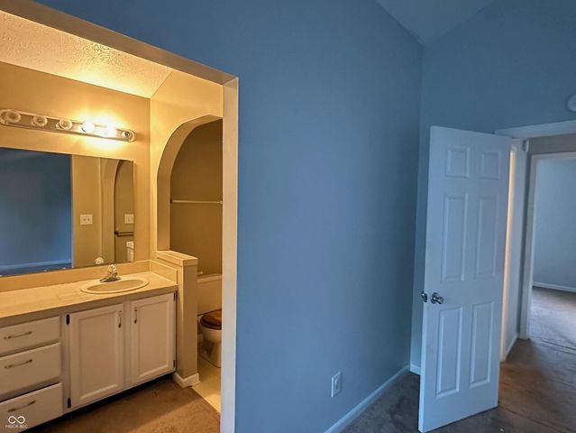 2702 E 56th Street, Indianapolis, IN 46220