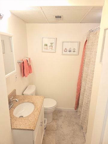 70 Londonderry Rd 70, Grafton, MA 01519