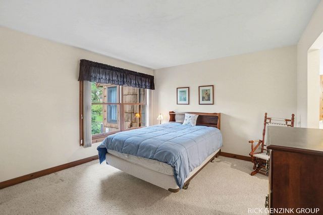 314 Foxcroft Circle, Holland, MI 49423