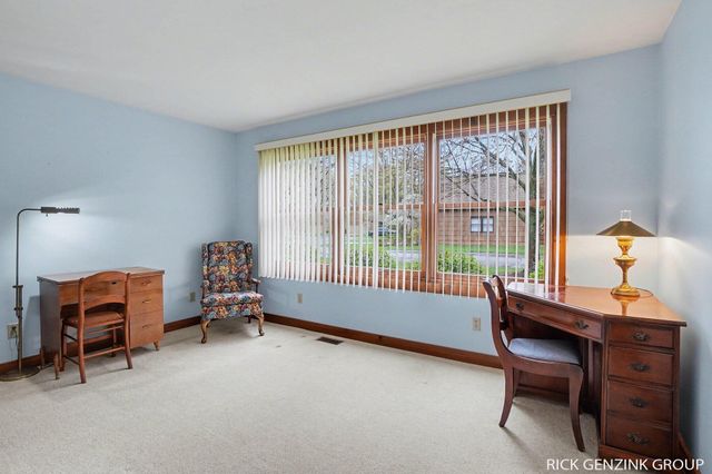 314 Foxcroft Circle, Holland, MI 49423