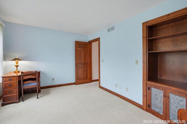 314 Foxcroft Circle, Holland, MI 49423