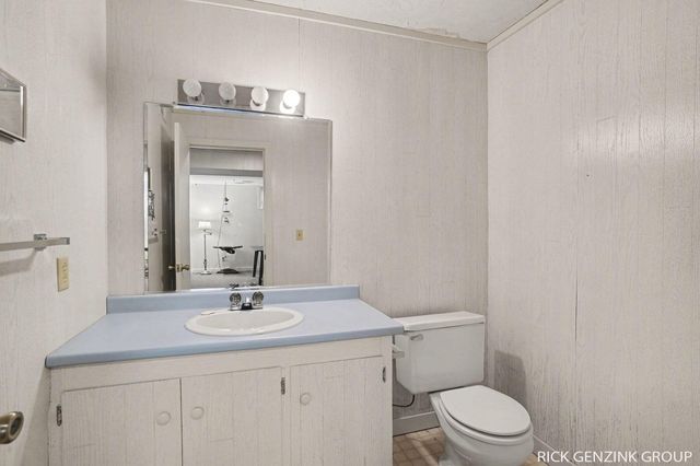 314 Foxcroft Circle, Holland, MI 49423