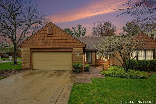 314 Foxcroft Circle, Holland, MI 49423