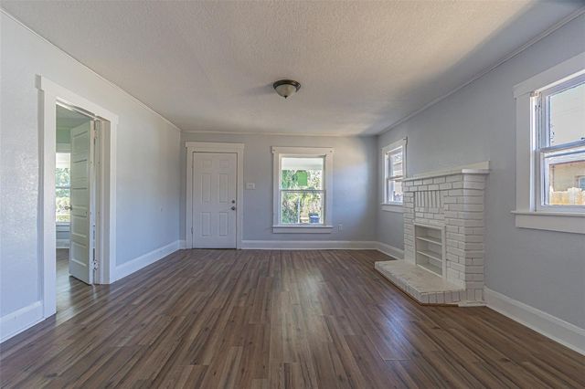 8311 N SEMMES STREET, Tampa, FL 33604