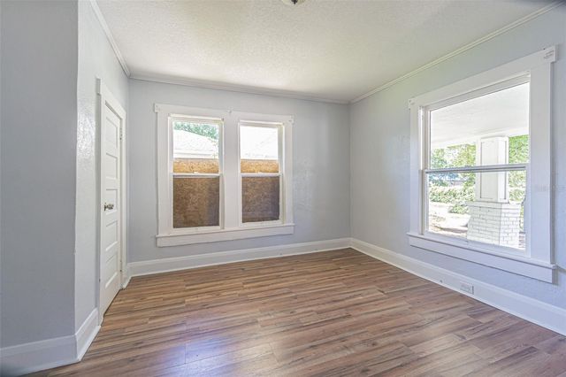 8311 N SEMMES STREET, Tampa, FL 33604