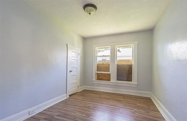 8311 N SEMMES STREET, Tampa, FL 33604