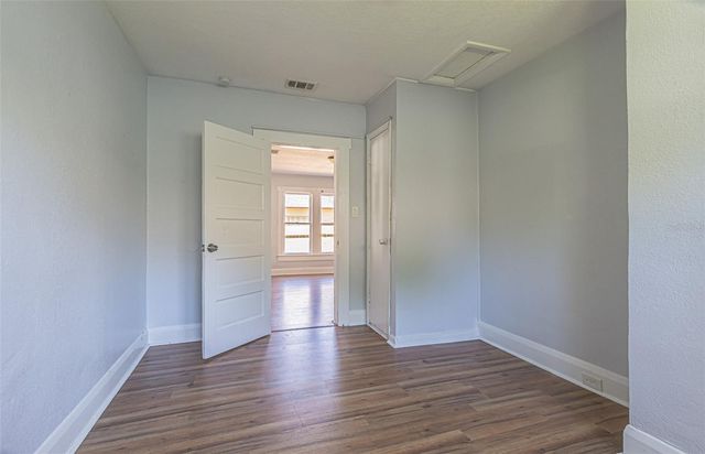 8311 N SEMMES STREET, Tampa, FL 33604