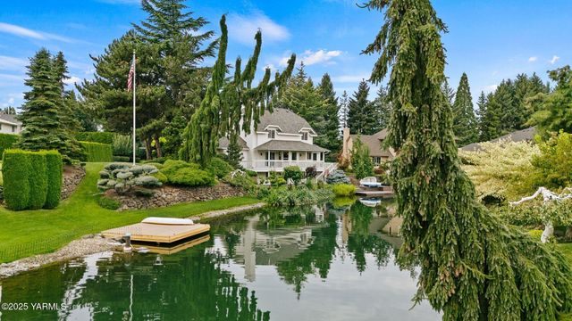 1217 N 22nd Ave, Yakima, WA 98902