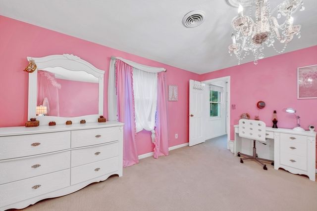 14 Claire Ave, Mansfield, MA 02048