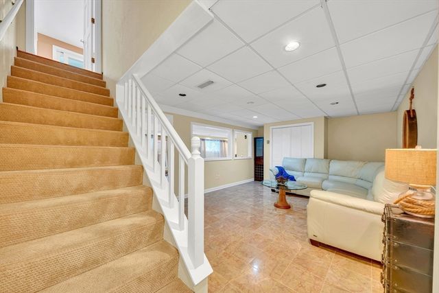 14 Claire Ave, Mansfield, MA 02048