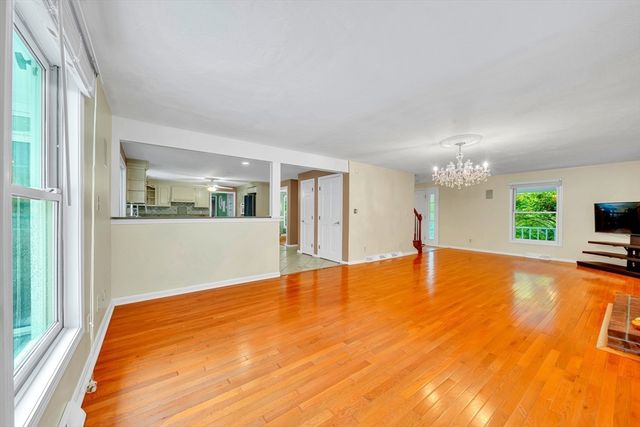 14 Claire Ave, Mansfield, MA 02048