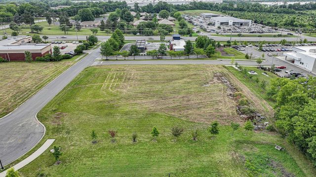 951 Memory Ln, Gallatin, TN 37066