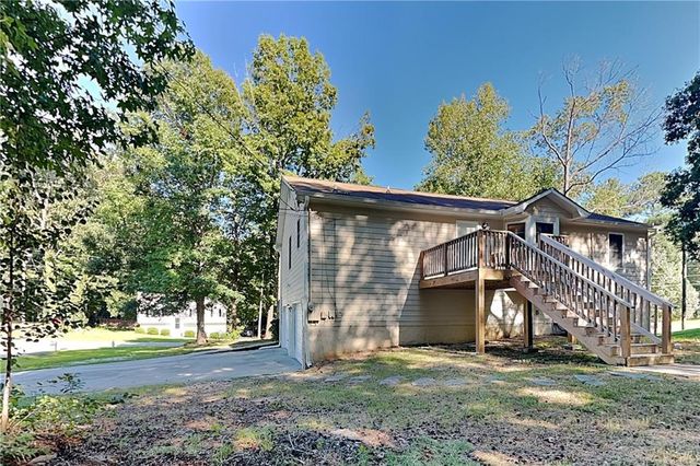 748 Dillon Drive, Douglasville, GA 30134