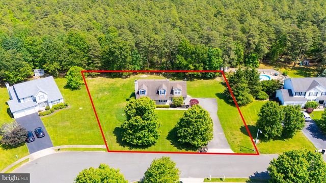 10 COUNTRY RD, Jackson, NJ 08527