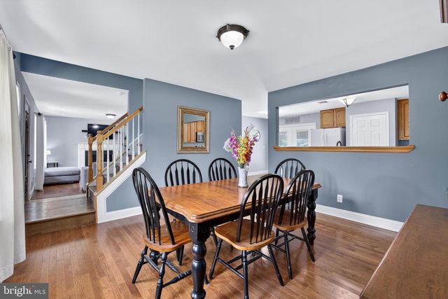 10 COUNTRY RD, Jackson, NJ 08527