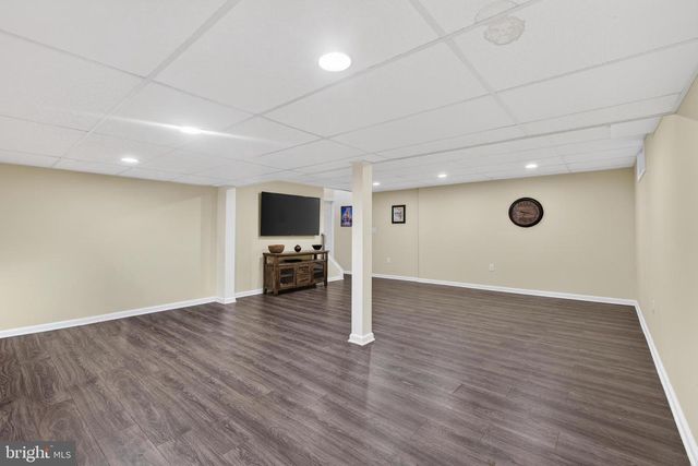 10 COUNTRY RD, Jackson, NJ 08527