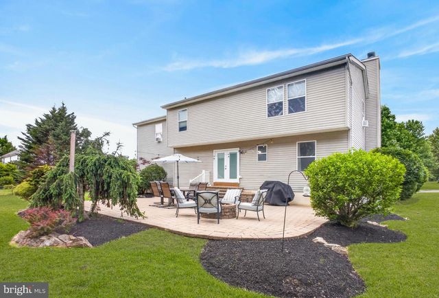 10 COUNTRY RD, Jackson, NJ 08527