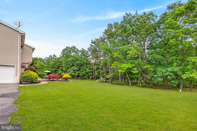 10 COUNTRY RD, Jackson, NJ 08527