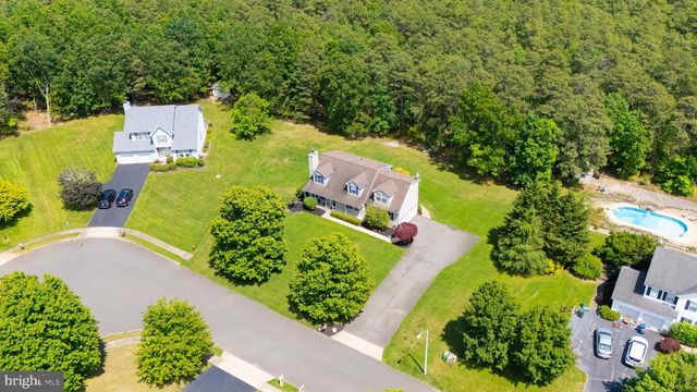 10 COUNTRY RD, Jackson, NJ 08527