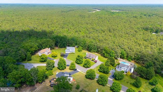 10 COUNTRY RD, Jackson, NJ 08527